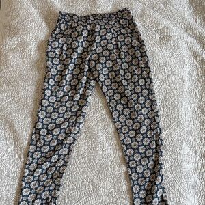 Forever 21 Blue and Beige Patterned Pants